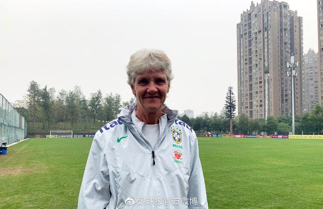 皮娅曾率领瑞典女足在小组赛中和中国女足有过交手
